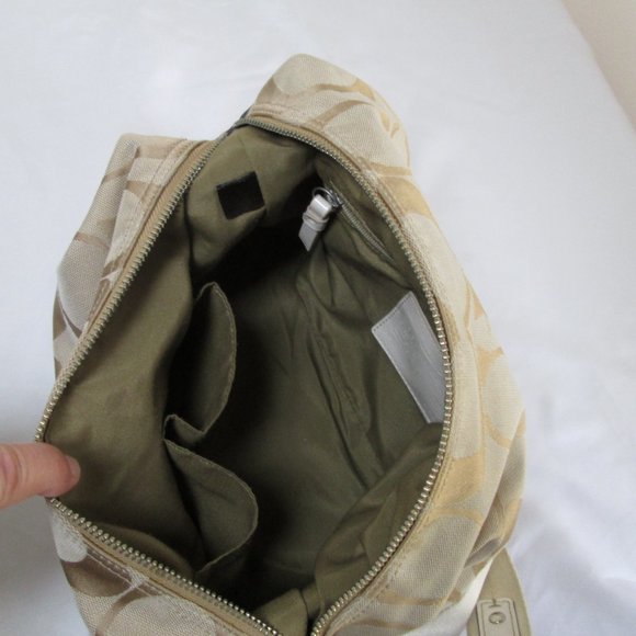 Coach Beige and Cream Colored Shoulder Hobo Purse # E1182-F17434 Pre-own… - Picture 9 of 15